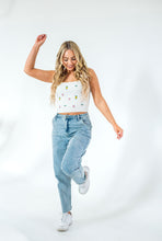 Load image into Gallery viewer, Bryant Boyfriend Jeans