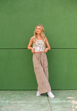 Load image into Gallery viewer, Blakely Wide Leg Cargo Sweatpants