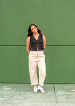 Load image into Gallery viewer, Cream Barrel Jeans