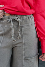 Load image into Gallery viewer, Blakely Wide Leg Cargo Sweatpants in Grey