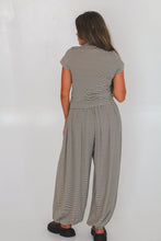Load image into Gallery viewer, Ember Striped Set

